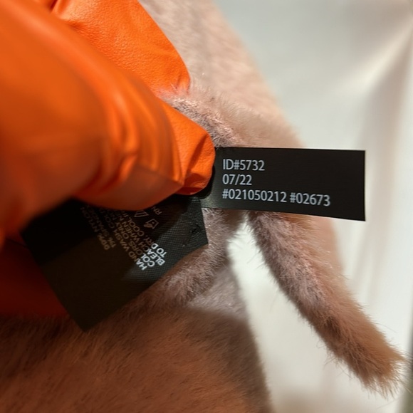 Express Oversized Large Long Plush Blush Scarf - Picture 6 of 6